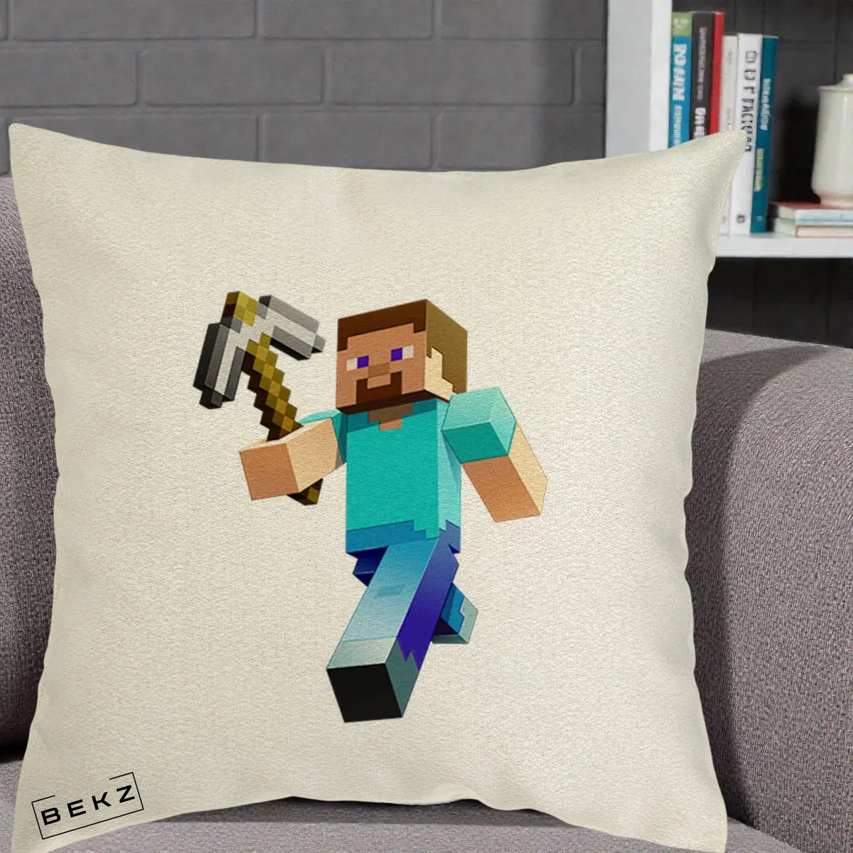 Perna Decorativa Minecraft Steve cu Tarnacop, 40x40 cm, Ecru, Husa Detasabila, Perna, BEKZ®