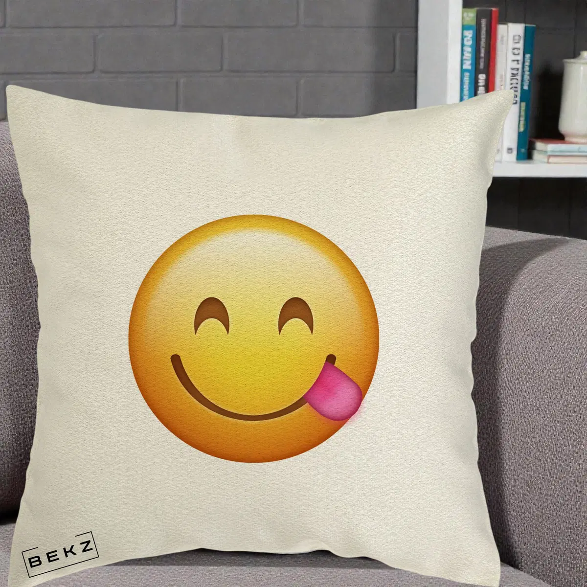 Perna Decorativa Emoji Limba Scoasa, 40x40 cm, Ecru, Husa Detasabila, Perna, BEKZ®