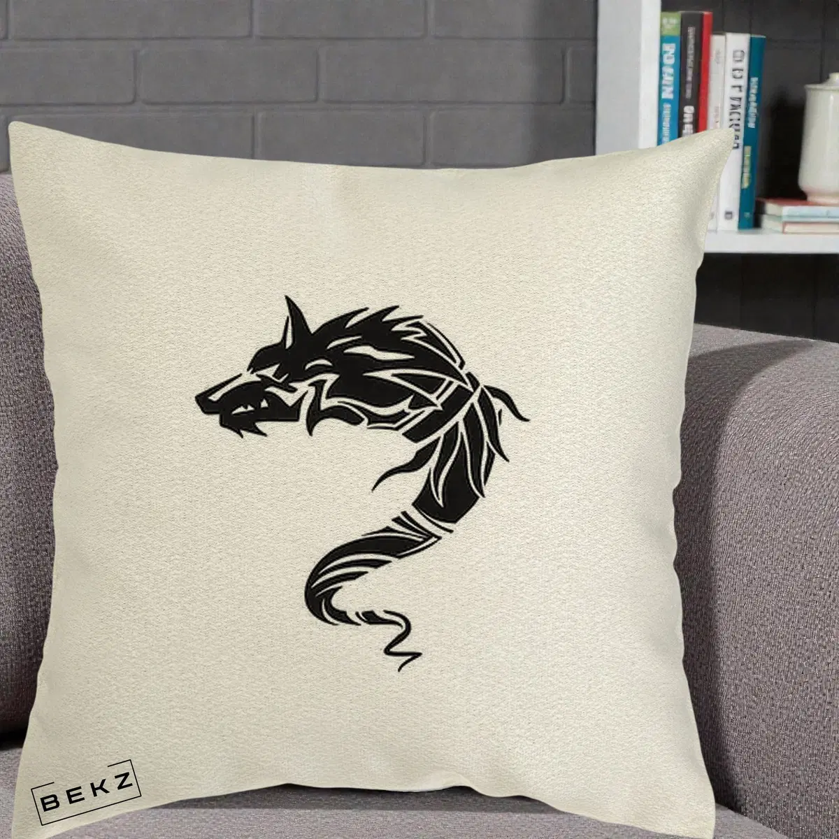 Perna Decorativa Lup Tribal Alb-Negru, 40x40 cm, Ecru, Husa Detasabila, Perna, BEKZ®
