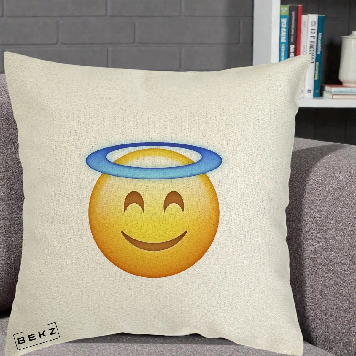 Perna Decorativa Emoji Inger cu Aureola, 40x40 cm, Ecru, Husa Detasabila, Perna, BEKZ®