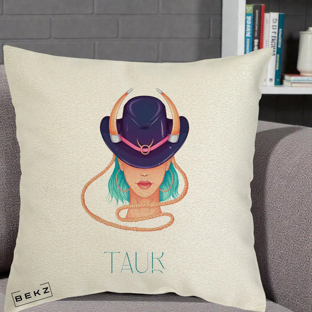 Perna Decorativa Zodie Taur, 40x40 cm, Ecru, Husa Detasabila, Perna, BEKZ®