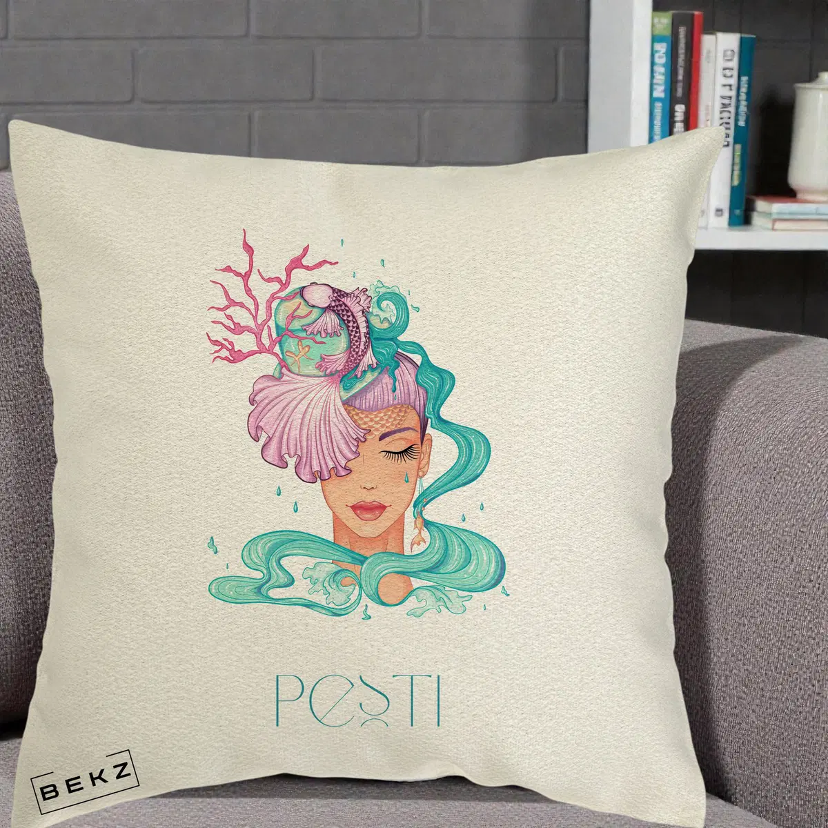 Perna Decorativa Zodiac Pesti Cowgirl, 40x40 cm, Ecru, Husa Detasabila, Perna, BEKZ®