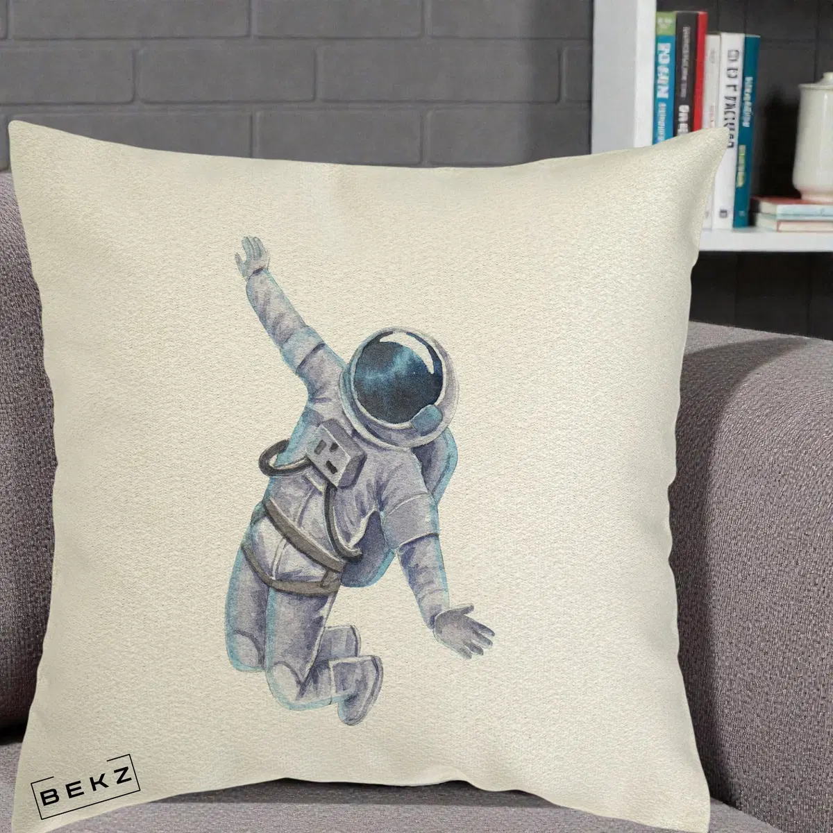 Perna Decorativa Astronaut Acuarela Zbor, 40x40 cm, Ecru, Husa Detasabila, Perna, BEKZ®