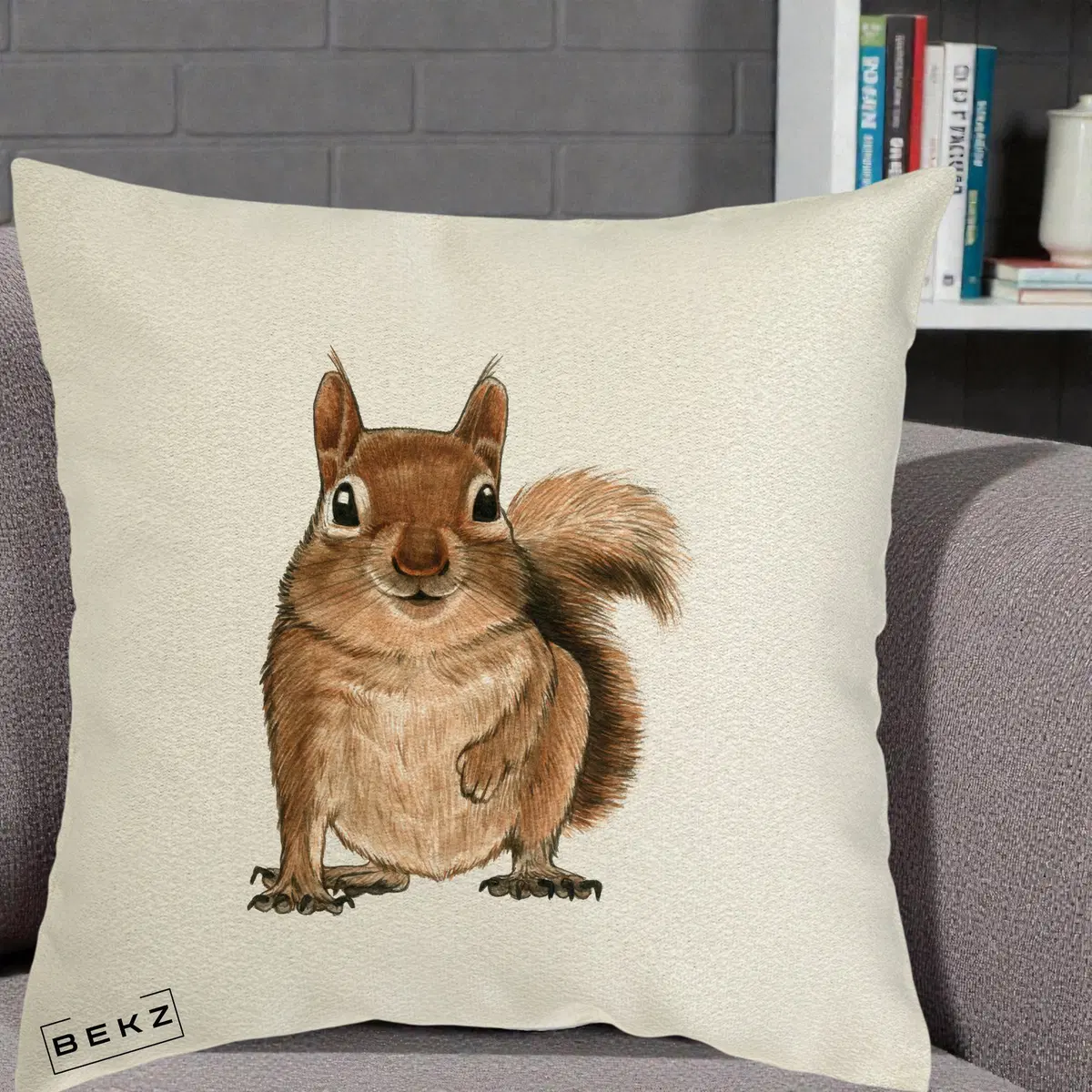 Perna Decorativa Veverita Acuarela, 40x40 cm, Ecru, Husa Detasabila, Perna, BEKZ®