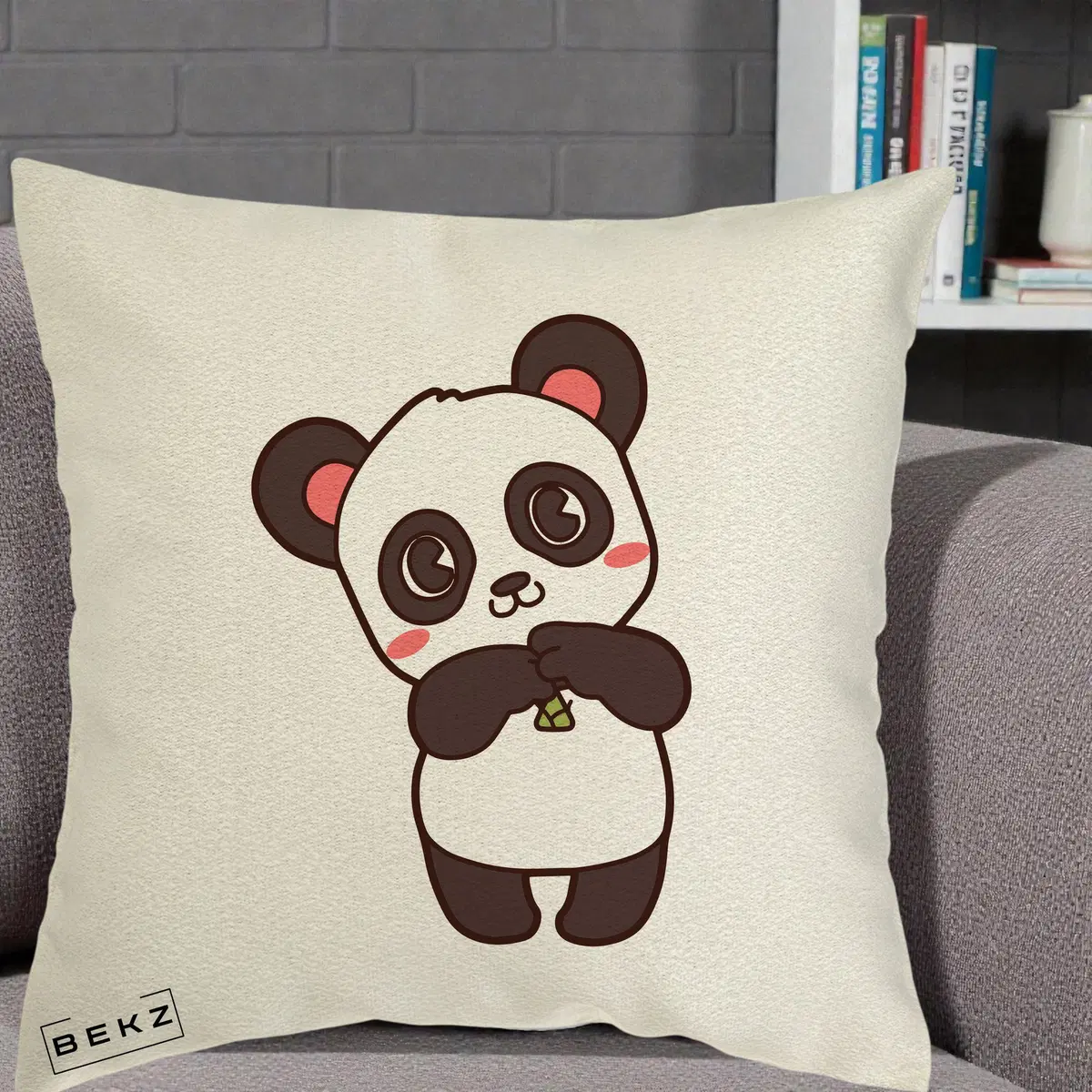 Perna Decorativa Panda Kawaii cu Bambus, 40x40 cm, Ecru, Husa Detasabila, Perna, BEKZ®