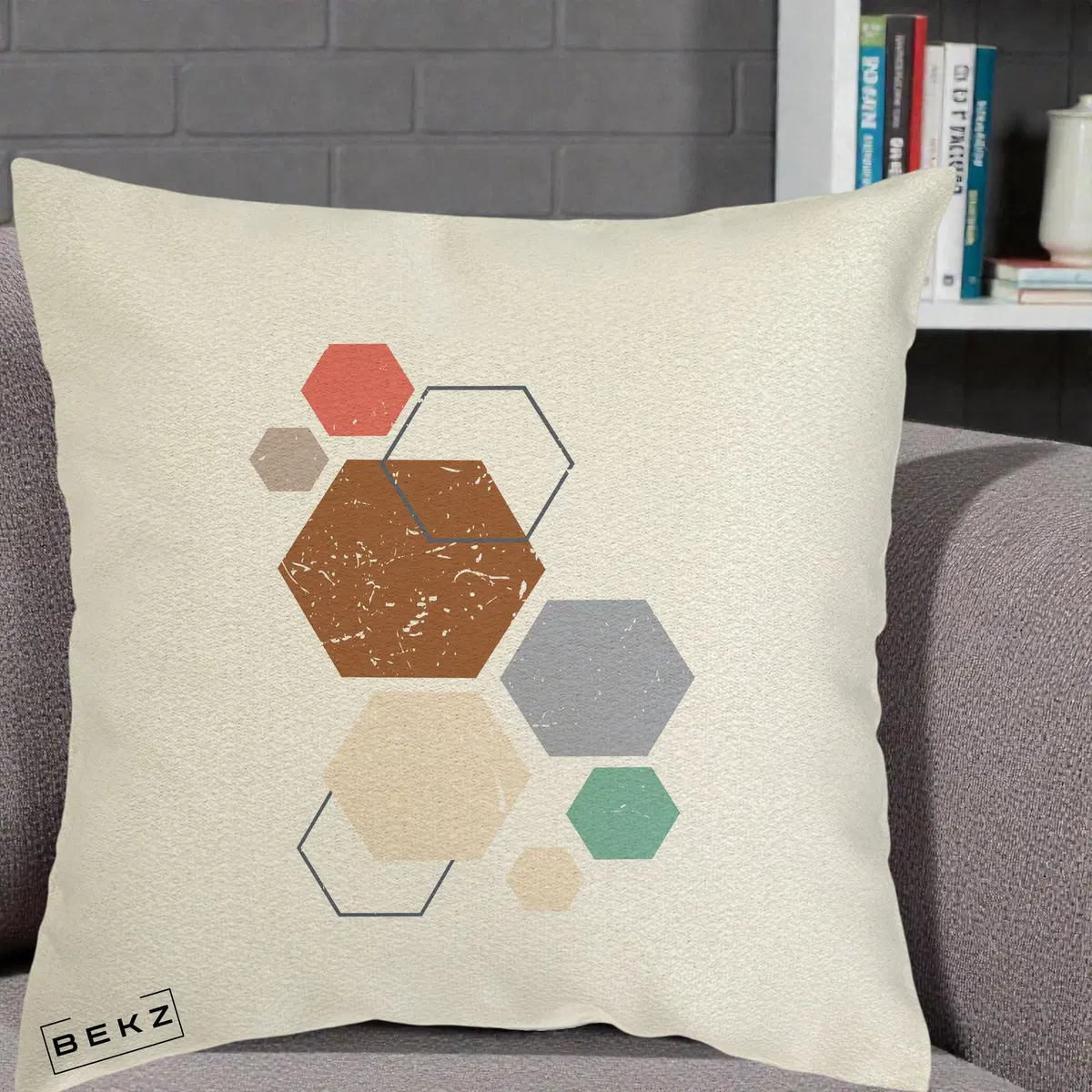 Perna Decorativa Geometric Hexagoane Multicolor, 40x40 cm, Ecru, Husa Detasabila, Perna, BEKZ®