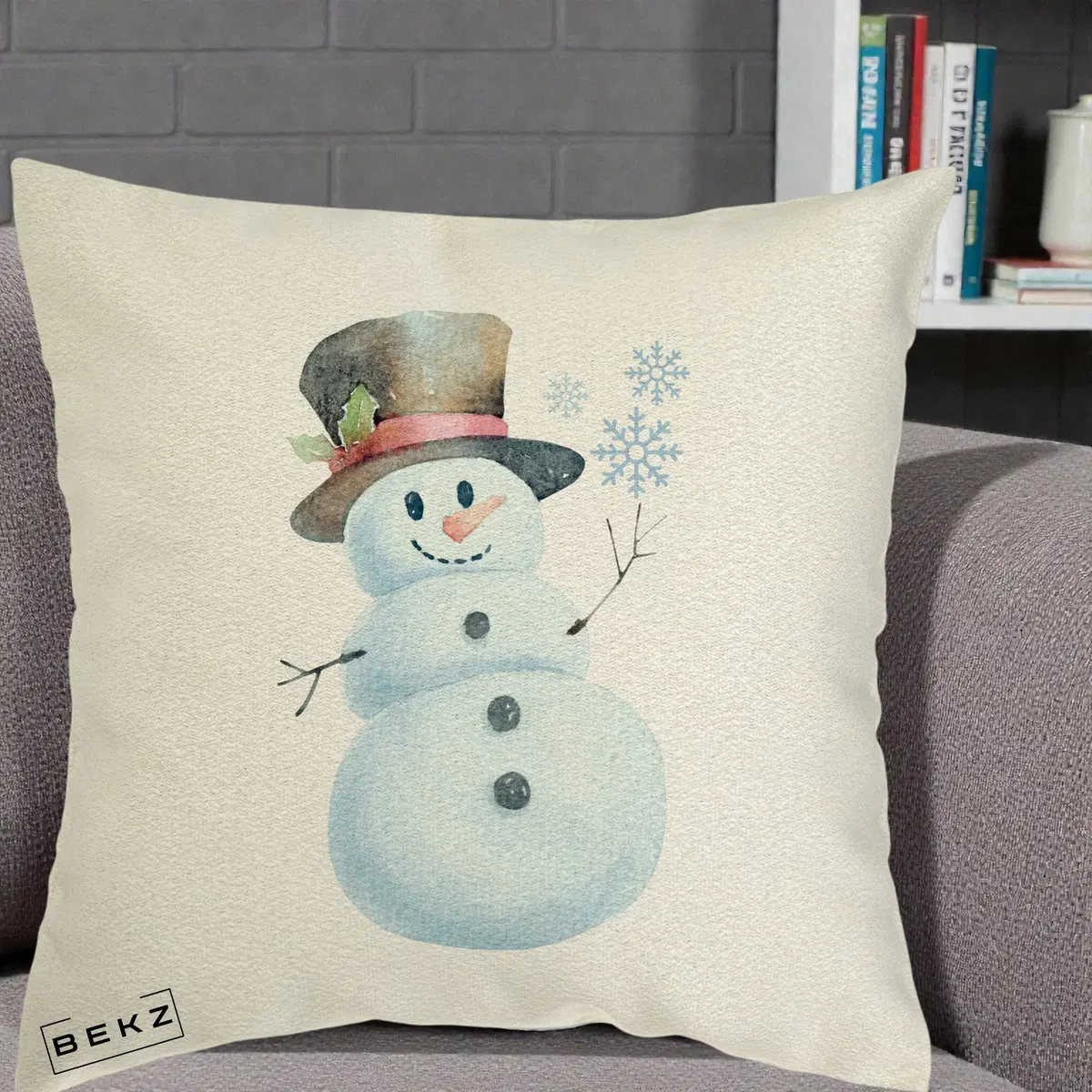 Perna Decorativa Om de Zapada cu Joben si Vasc, 40x40 cm, Ecru, Husa Detasabila, Perna, BEKZ®