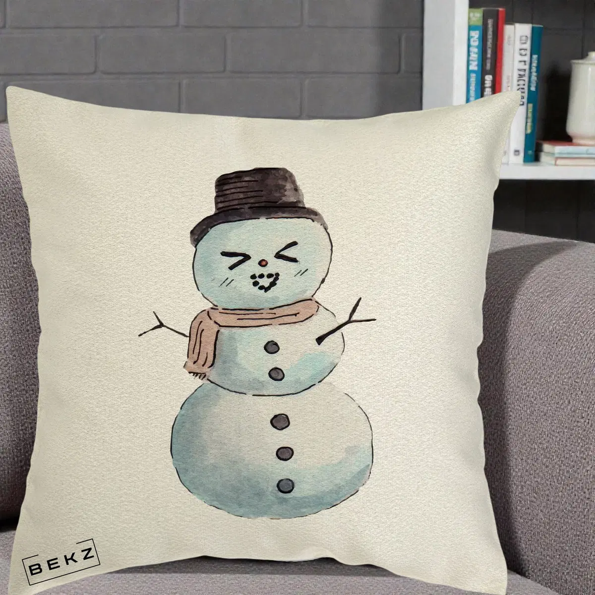 Perna Decorativa Om de Zapada Kawaii Haios, 40x40 cm, Ecru, Husa Detasabila, Perna, BEKZ®