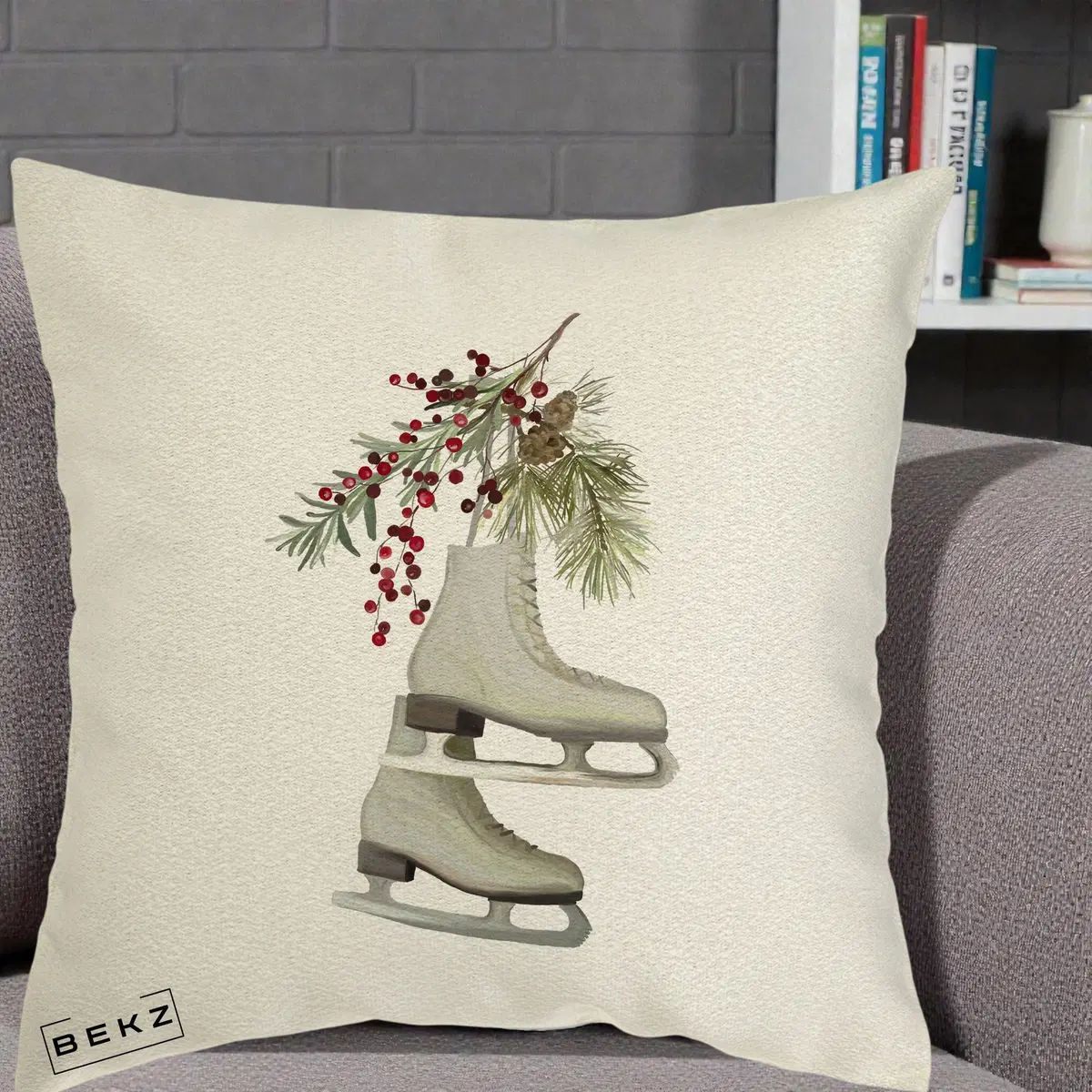 Perna Decorativa Patine cu Ramuri de Brad si Afine, 40x40 cm, Ecru, Husa Detasabila, Perna, BEKZ®