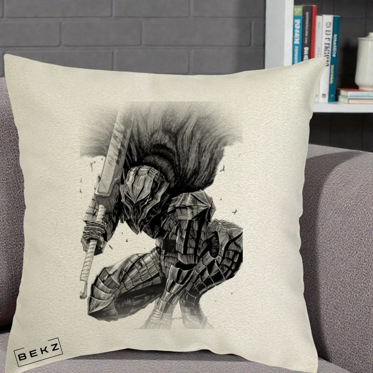 Perna Decorativa Berserk Guts Armor of Darkness Manga, 40x40 cm, Ecru, Husa Detasabila, Perna, BEKZ®
