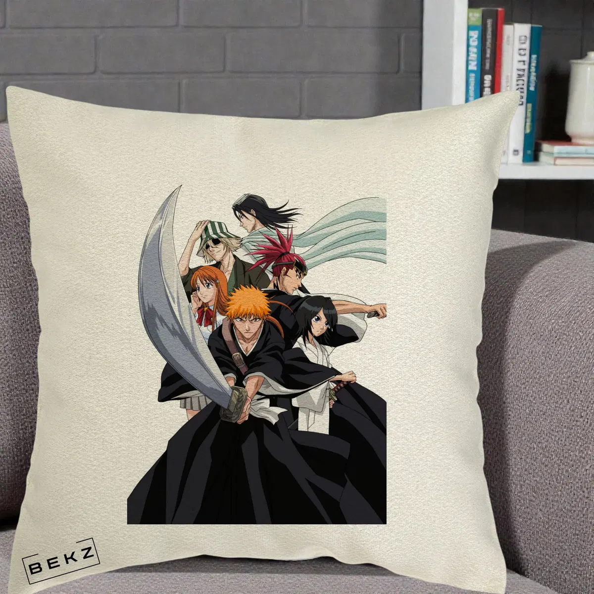 Perna Decorativa Bleach Grup Complet Ichigo si Prietenii, 40x40 cm, Ecru, Husa Detasabila, Perna, BEKZ®