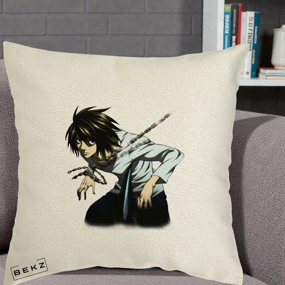 Perna Decorativa Death Note L Lawliet Lanturi, 40x40 cm, Ecru, Husa Detasabila, Perna, BEKZ®