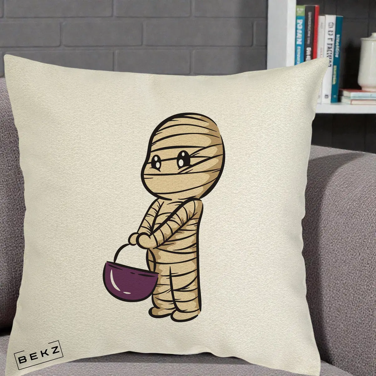 Perna Decorativa Halloween Mummy Kawaii cu Cos, 40x40 cm, Ecru, Husa Detasabila, Perna, BEKZ®