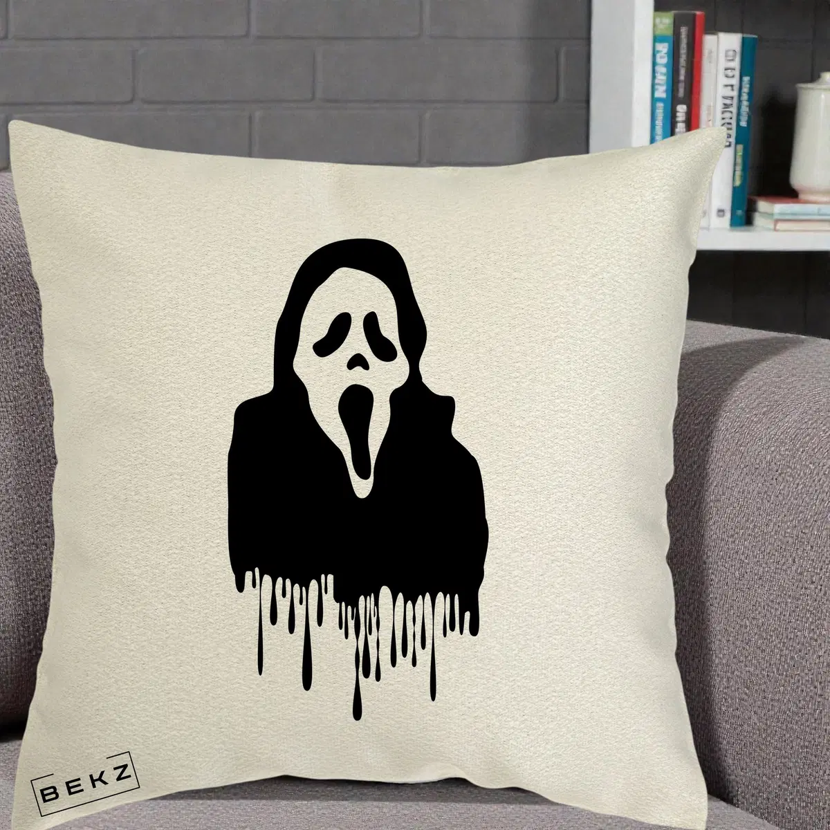Perna Decorativa Halloween Ghostface Scream Picurand, 40x40 cm, Ecru, Husa Detasabila, Perna, BEKZ®