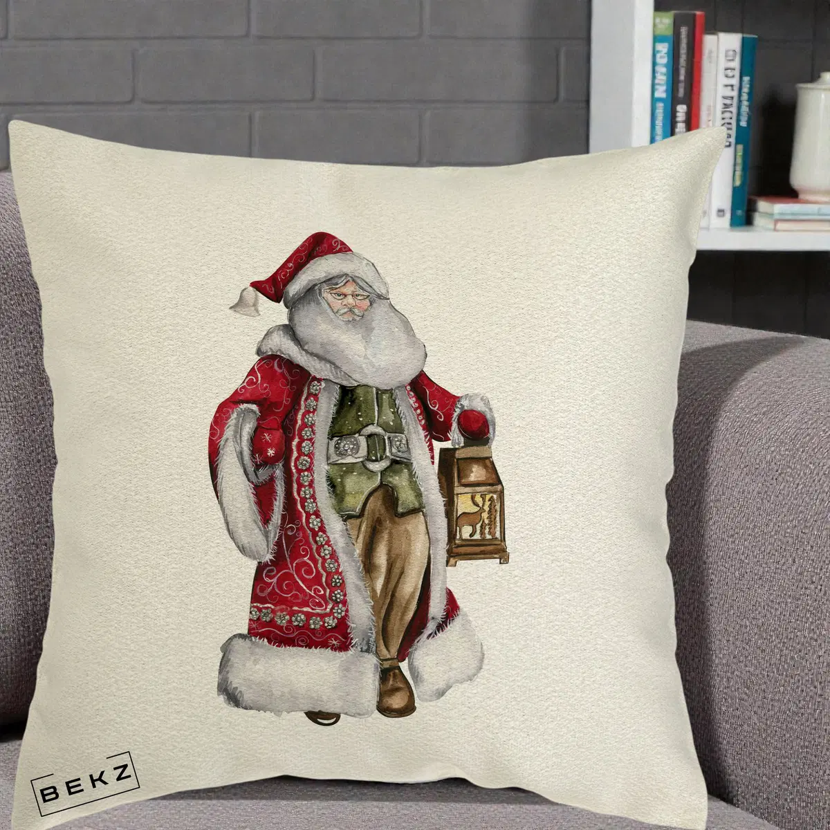 Perna Decorativa Mos Craciun Vintage cu Felinar, 40x40 cm, Ecru, Husa Detasabila, Perna, BEKZ®