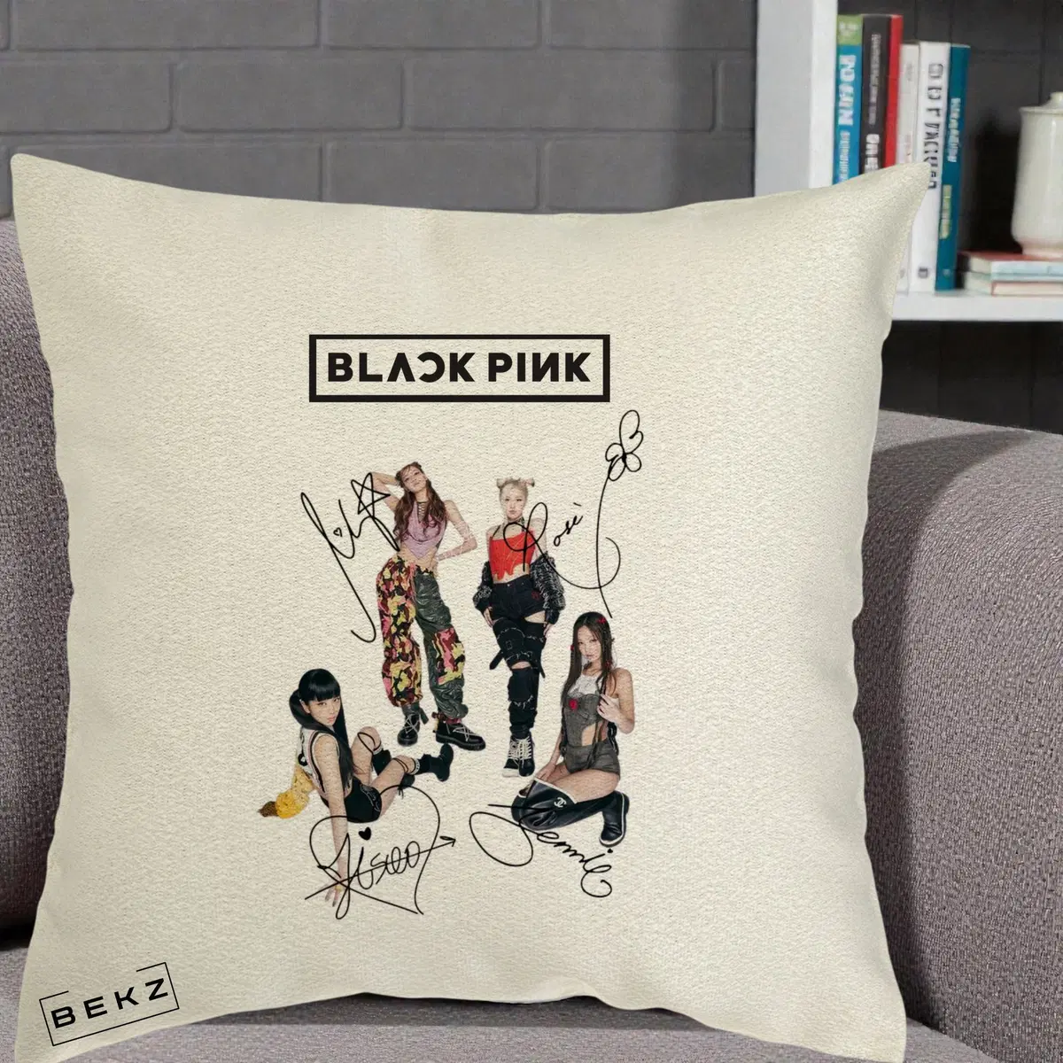 Perna Decorativa BLACKPINK Tinute Negre Elegante Grup, 40x40 cm, Ecru, Husa Detasabila, Perna, BEKZ®
