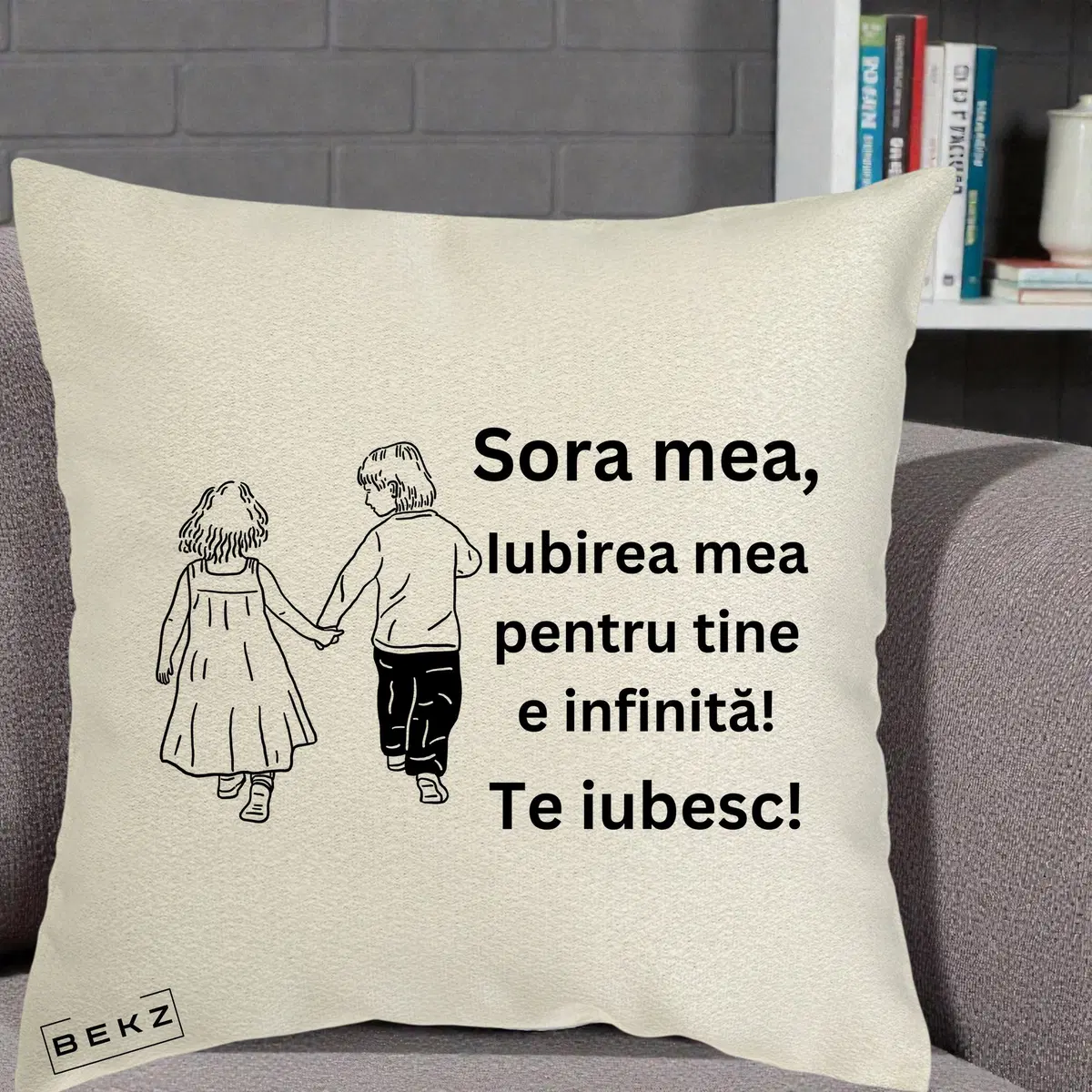 Perna Decorativa Sora Mea Te Iubesc Doua Fete Telefoane Violet Roz, 40x40 cm, Ecru, Husa Detasabila, Perna, BEKZ®