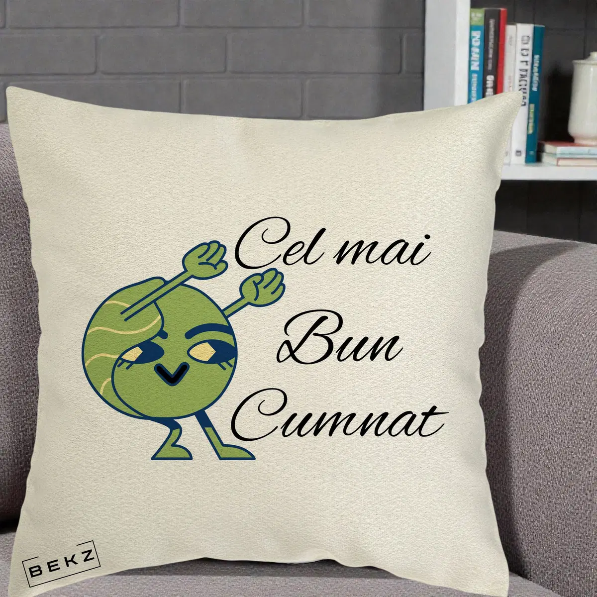 Perna Decorativa Cel mai Bun Cumnat cu Personaj Funny Verde, 40x40 cm, Ecru, Husa Detasabila, Perna, BEKZ®