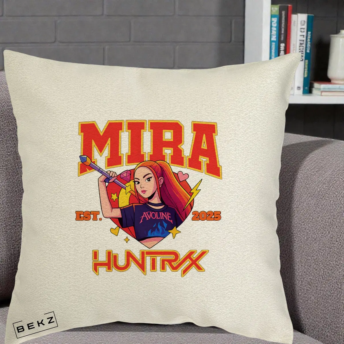 Perna Decorativa HUNTRX Mira Personaj Avoline, 40x40 cm, Ecru, Husa Detasabila, Perna, BEKZ®