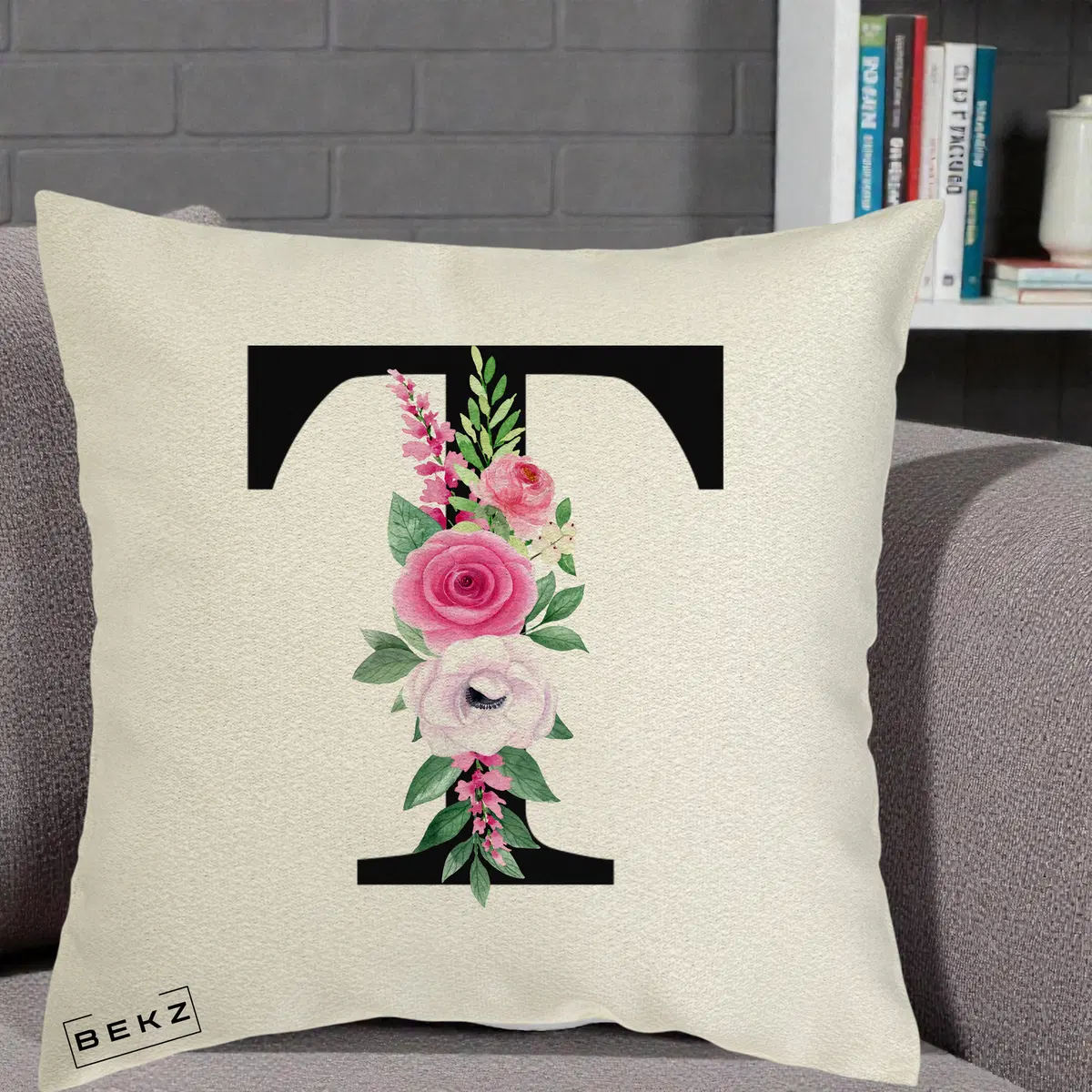 Perna Decorativa Monograma Florala Litera T, 40x40 cm, Ecru, Husa Detasabila, Perna, BEKZ®