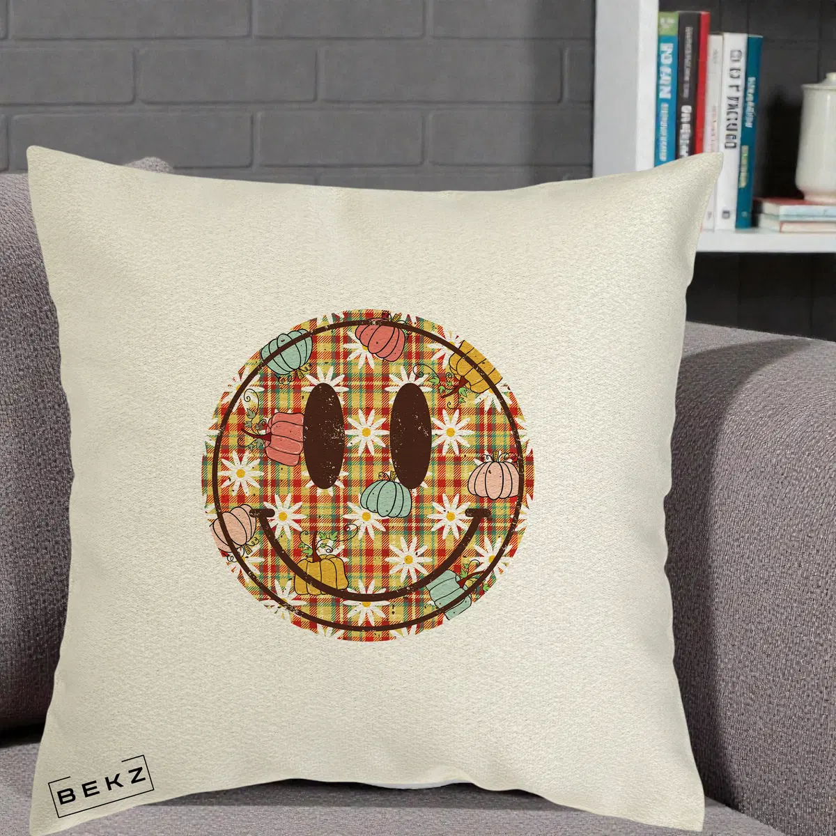 Perna Decorativa Smiley Face de Toamna cu Tartan si Dovlecei, 40x40 cm, Ecru, Husa Detasabila, Perna, BEKZ®