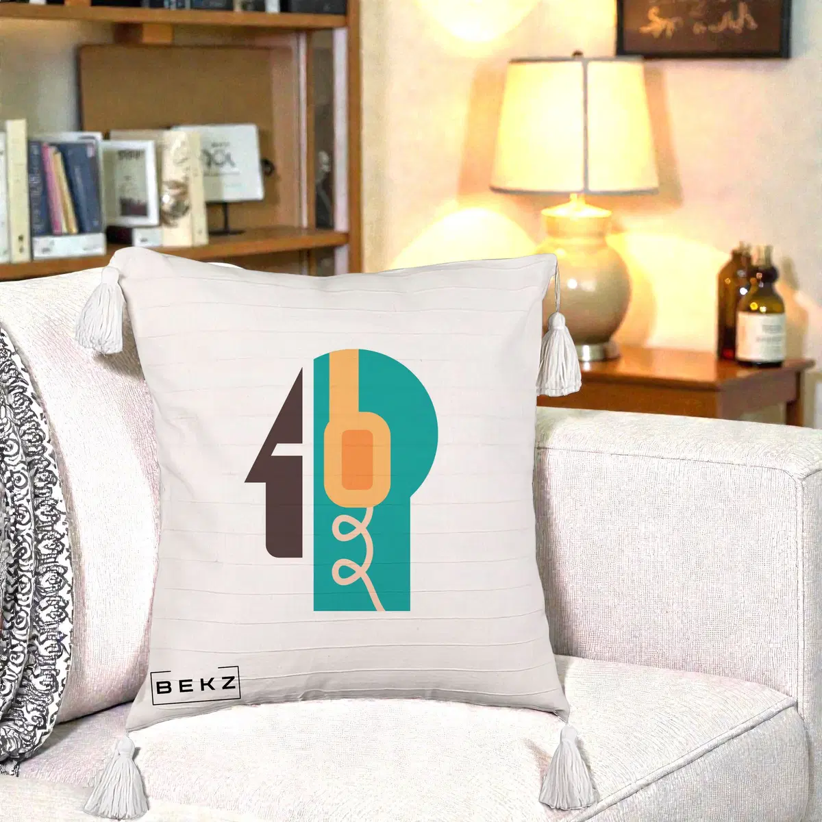 Perna Decorativa Retro Casti Muzicale, 40x40 cm, Bej cu Franjuri, Husa Detasabila, Perna, BEKZ®