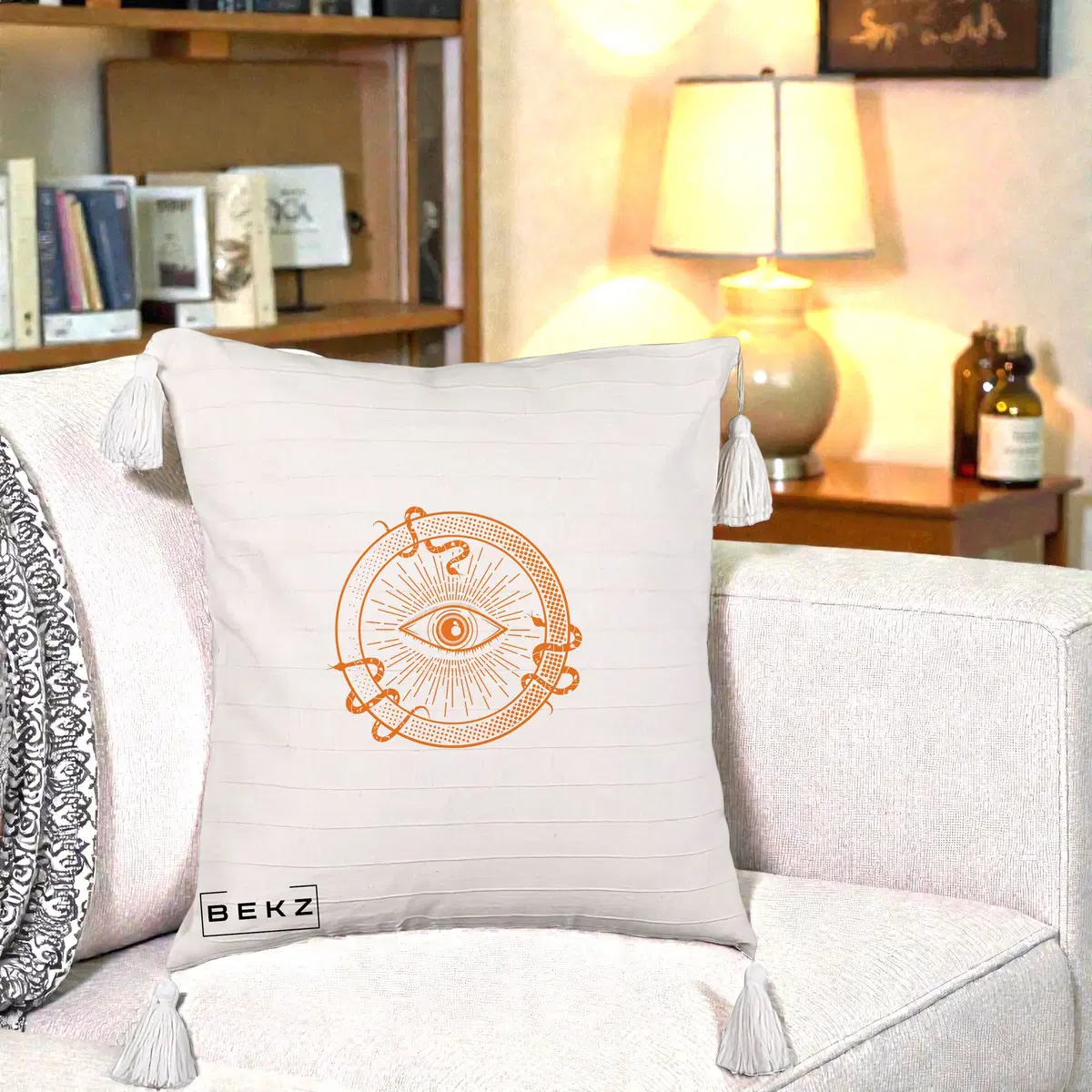 Perna Decorativa Ochiul Providentei Mistic Orange, 40x40 cm, Bej cu Franjuri, Husa Detasabila, Perna, BEKZ®