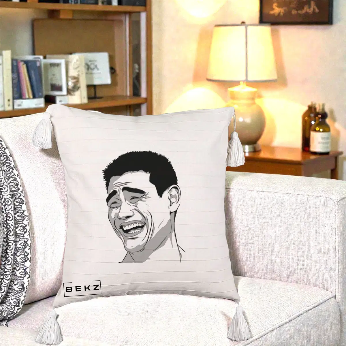 Perna Decorativa Yao Ming Meme, 40x40 cm, Bej cu Franjuri, Husa Detasabila, Perna, BEKZ®