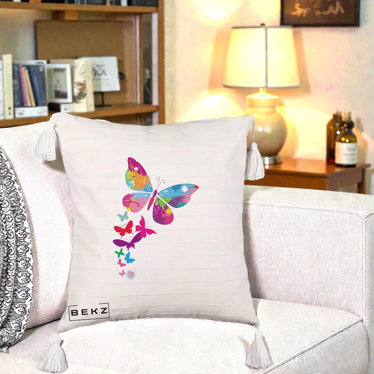 Perna Decorativa Fluturi Splash, 40x40 cm, Bej cu Franjuri, Husa Detasabila, Perna, BEKZ®