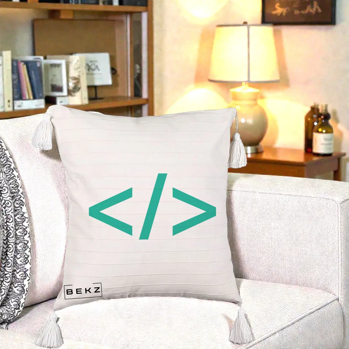 Perna Decorativa Cod HTML Turcoaz, 40x40 cm, Bej cu Franjuri, Husa Detasabila, Perna, BEKZ®