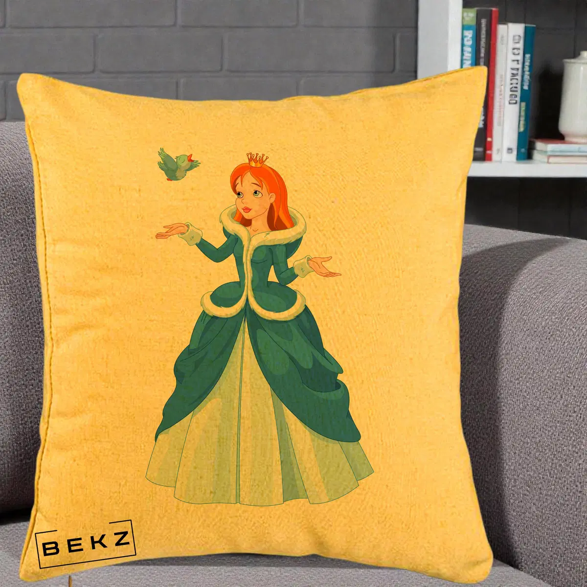 Perna Decorativa Printesa Albastra cu Pasare, 40x40 cm, Galben, Husa Detasabila, Perna, BEKZ®