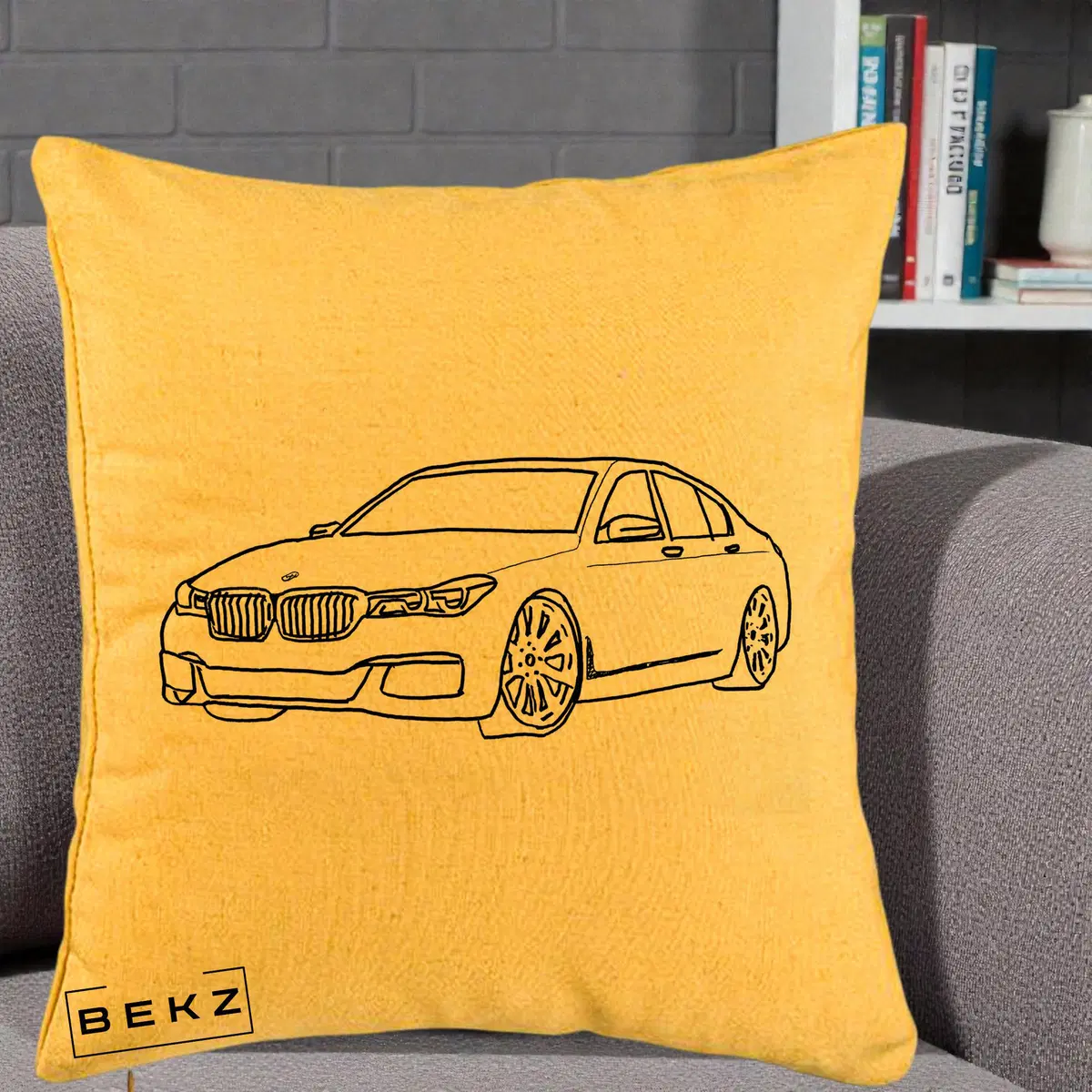 Perna Decorativa BMW Seria 7 Linie Minimalista, 40x40 cm, Galben, Husa Detasabila, Perna, BEKZ®