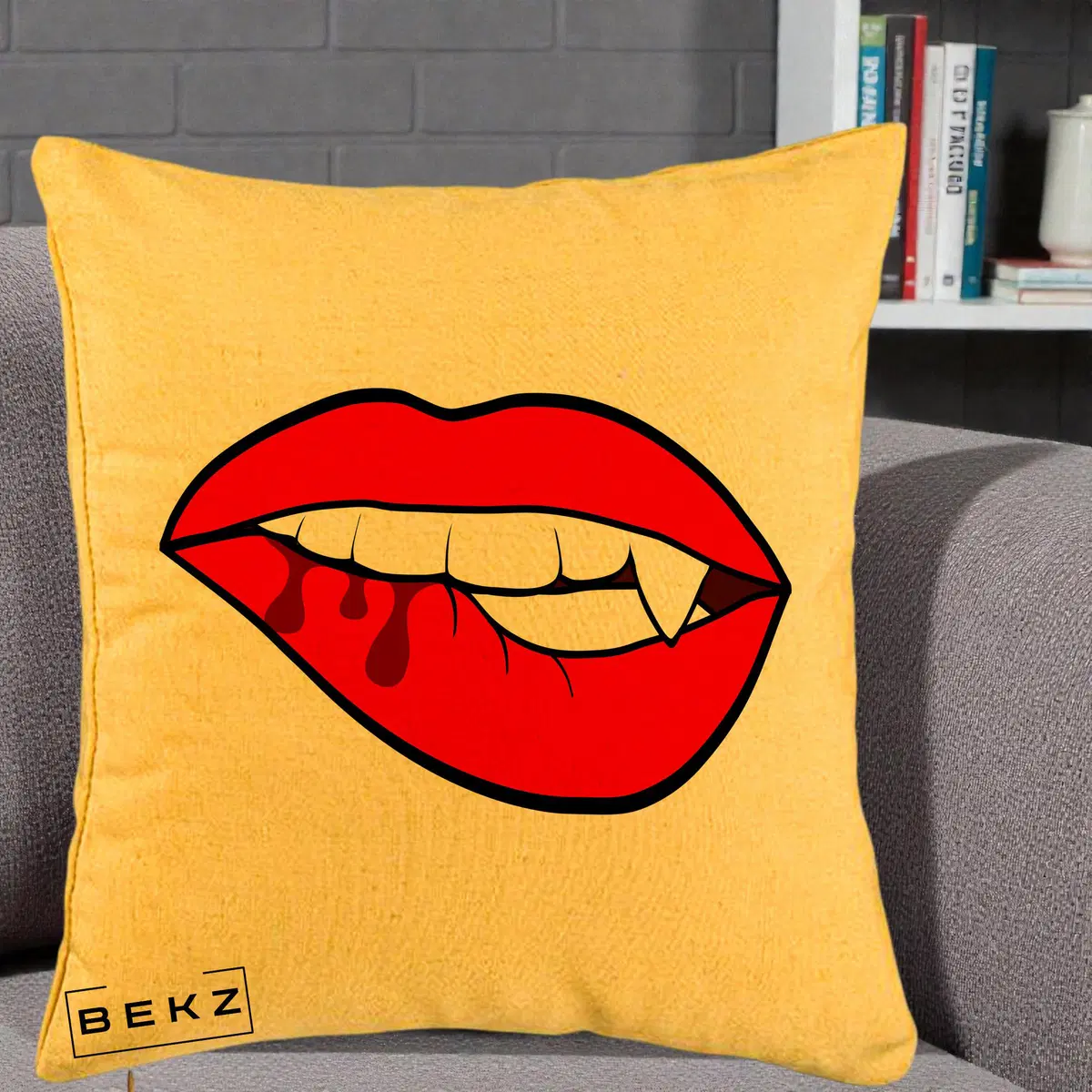 Perna Decorativa Vampire Lips Halloween, 40x40 cm, Galben, Husa Detasabila, Perna, BEKZ®