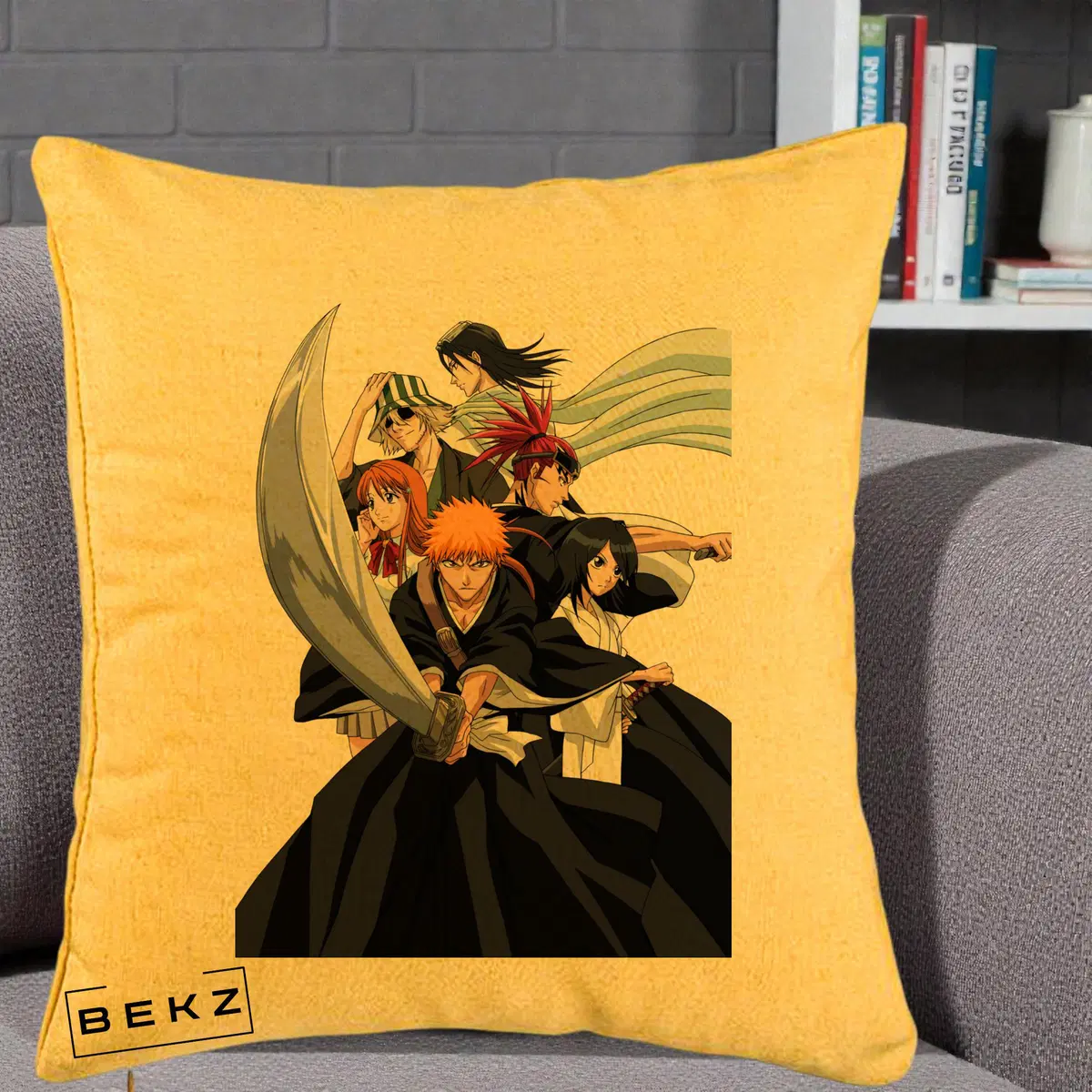 Perna Decorativa Bleach Grup Complet Ichigo si Prietenii, 40x40 cm, Galben, Husa Detasabila, Perna, BEKZ®