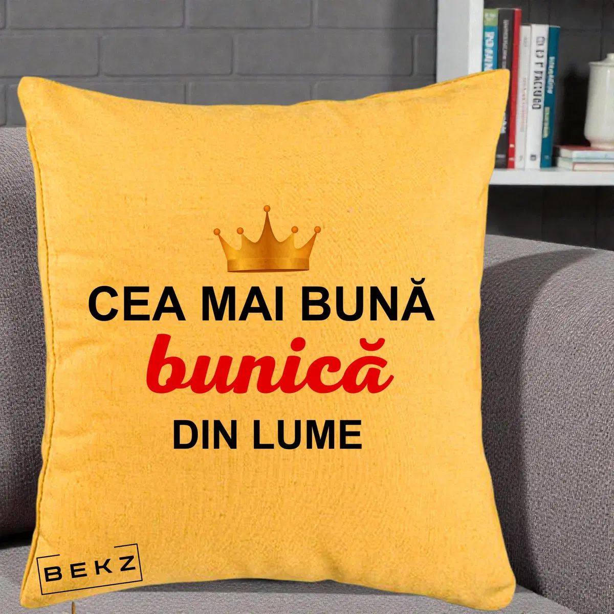 Perna Decorativa Cea Mai Buna Bunica Din Lume Coroana Aurie, 40x40 cm, Galben, Husa Detasabila, Perna, BEKZ®