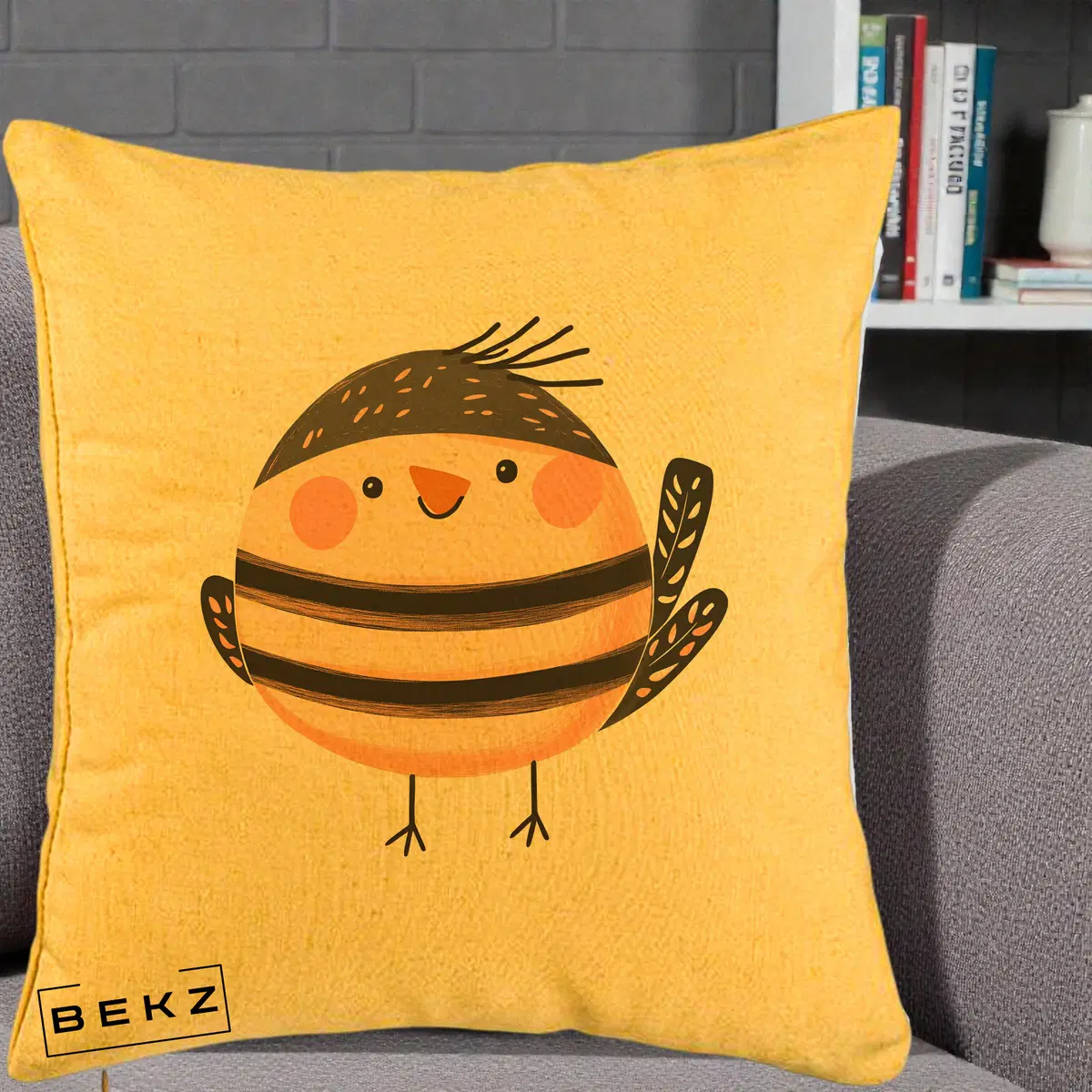 Perna Decorativa Pui Kawaii Bej-Negru Dungat, 40x40 cm, Galben, Husa Detasabila, Perna, BEKZ®
