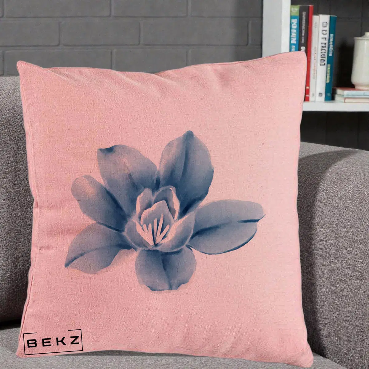 Perna Decorativa Magnolie Albastra Acuarela, 40x40 cm, Roz, Husa Detasabila, Perna, BEKZ®