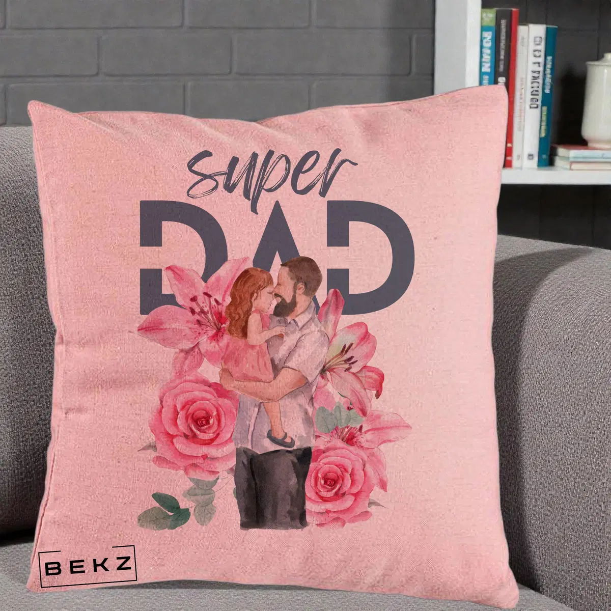 Perna Decorativa Super Dad Tata cu Fetita si Flori, 40x40 cm, Roz, Husa Detasabila, Perna, BEKZ®