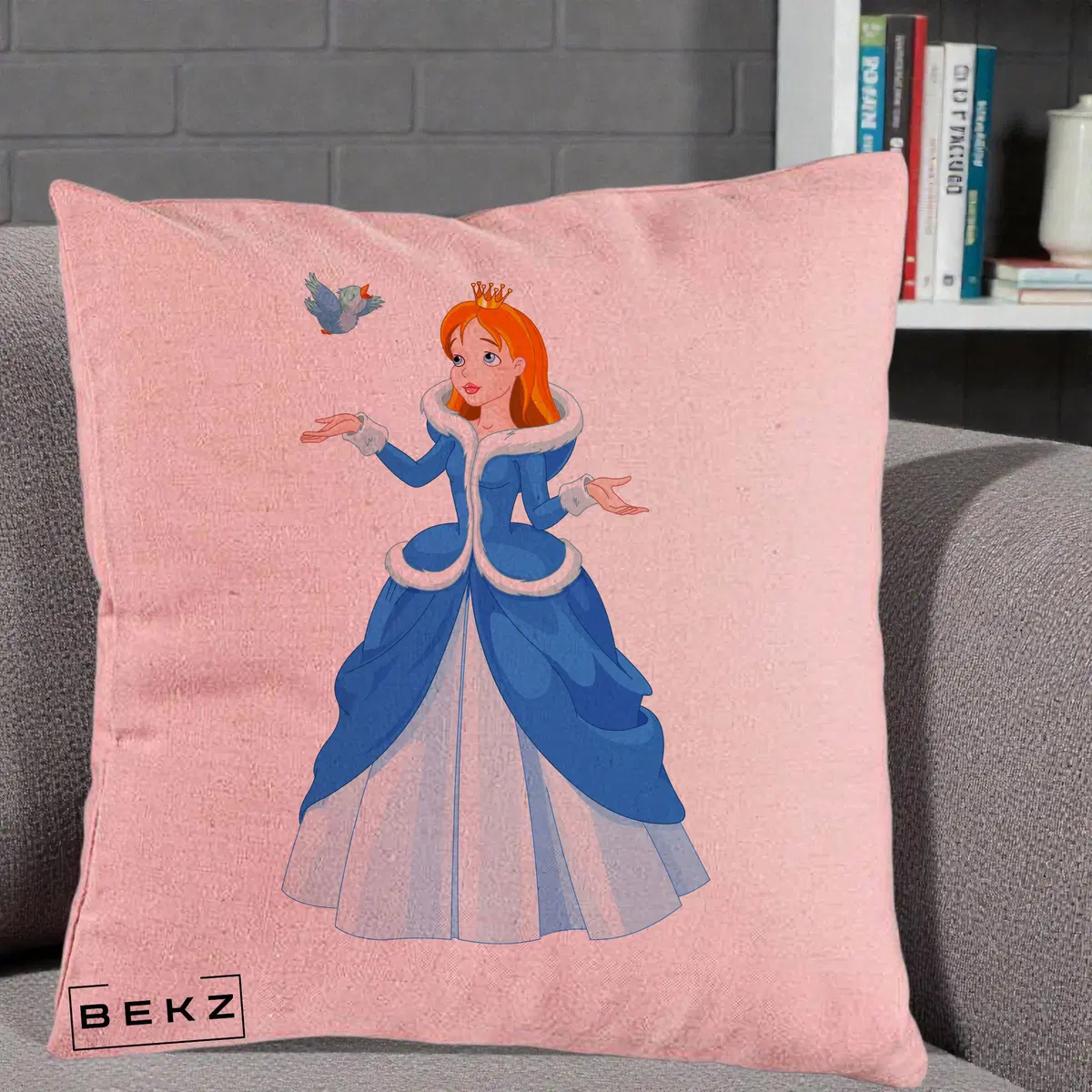 Perna Decorativa Printesa Albastra cu Pasare, 40x40 cm, Roz, Husa Detasabila, Perna, BEKZ®