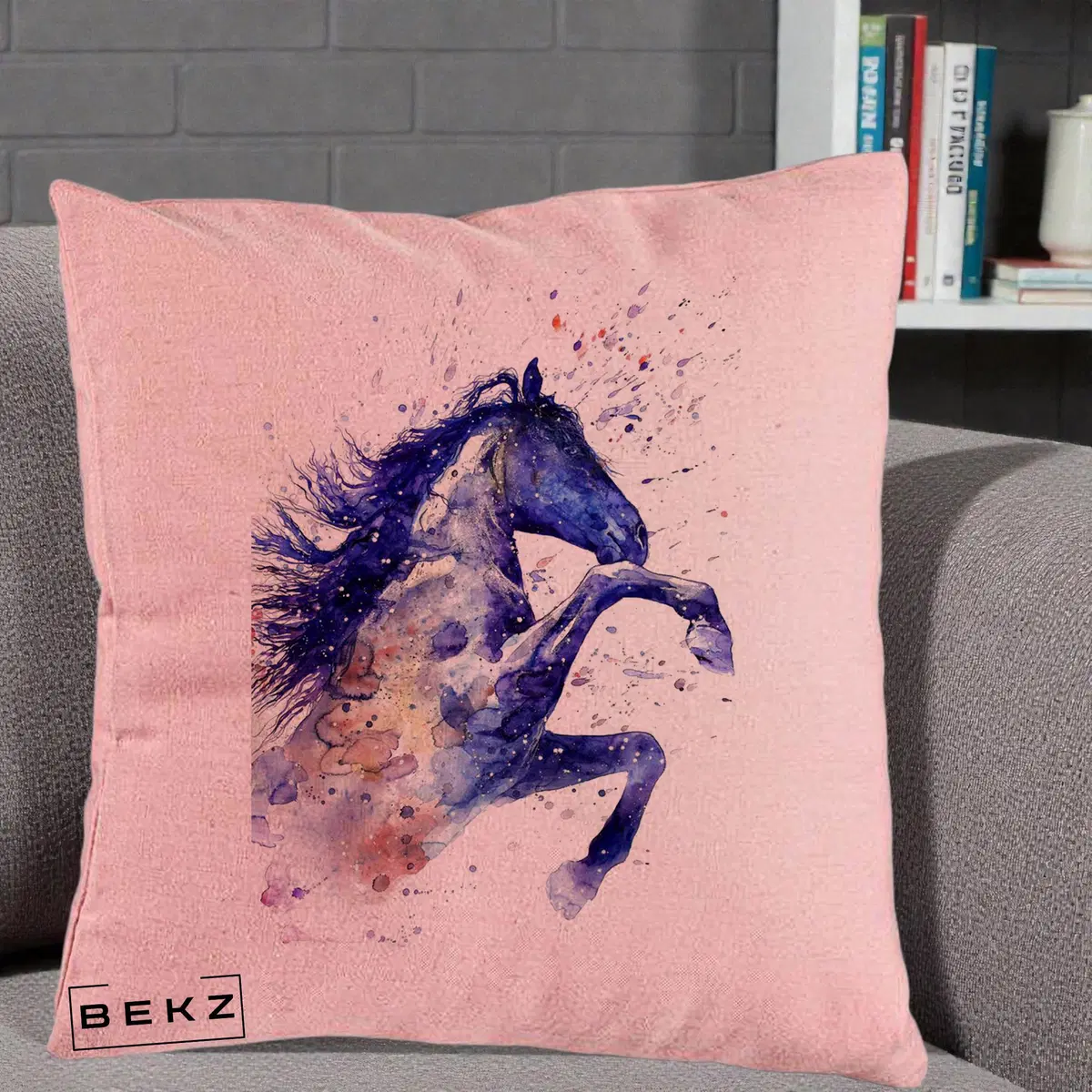 Perna Decorativa Cal Albastru Acuarela, 40x40 cm, Roz, Husa Detasabila, Perna, BEKZ®