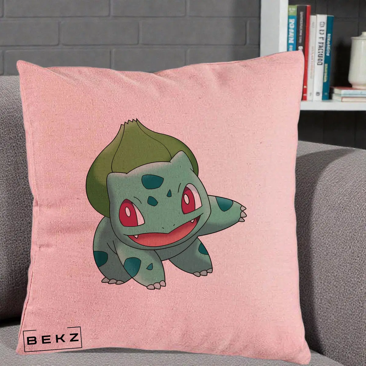 Perna Decorativa Bulbasaur Pokemon, 40x40 cm, Roz, Husa Detasabila, Perna, BEKZ®