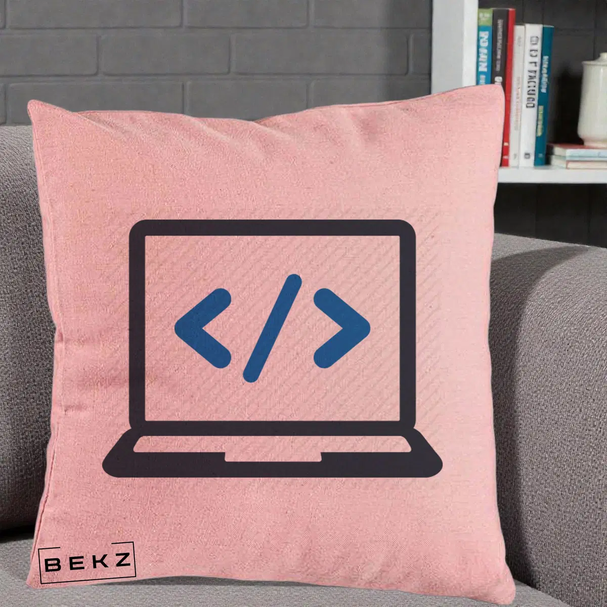 Perna Decorativa Laptop Cod HTML, 40x40 cm, Roz, Husa Detasabila, Perna, BEKZ®