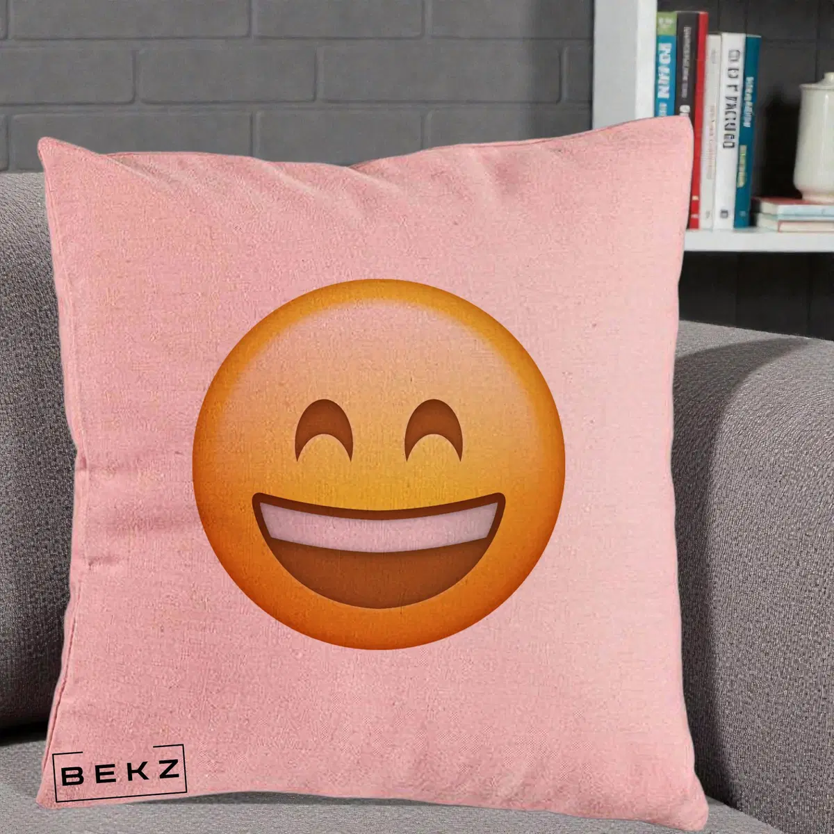 Perna Decorativa Emoji Zambet Mare, 40x40 cm, Roz, Husa Detasabila, Perna, BEKZ®