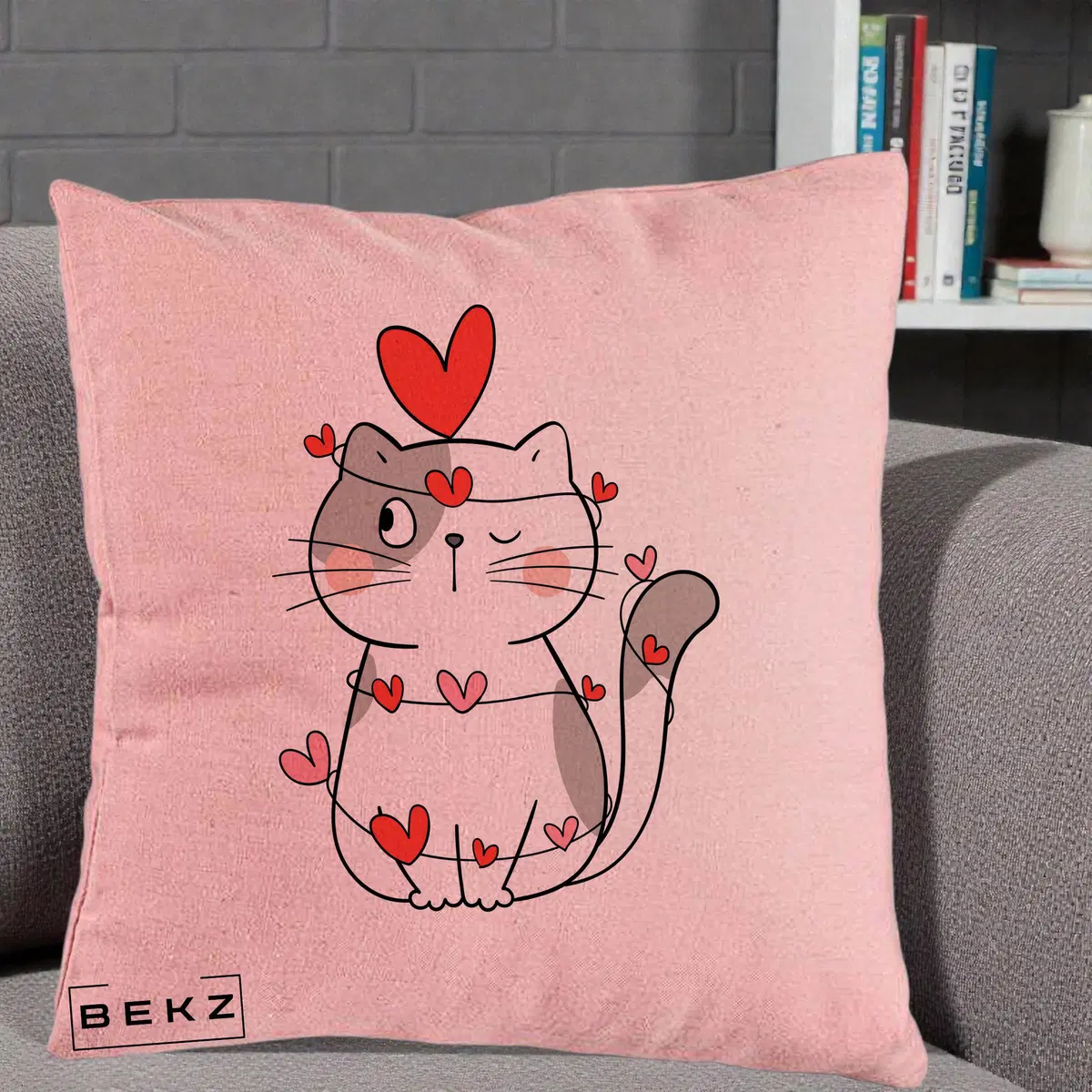 Perna Decorativa Pisica Kawaii cu Inimi, 40x40 cm, Roz, Husa Detasabila, Perna, BEKZ®