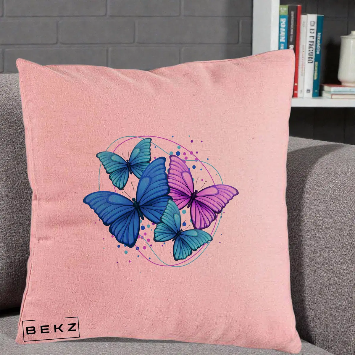 Perna Decorativa Trei Fluturi Albastru-Violet, 40x40 cm, Roz, Husa Detasabila, Perna, BEKZ®