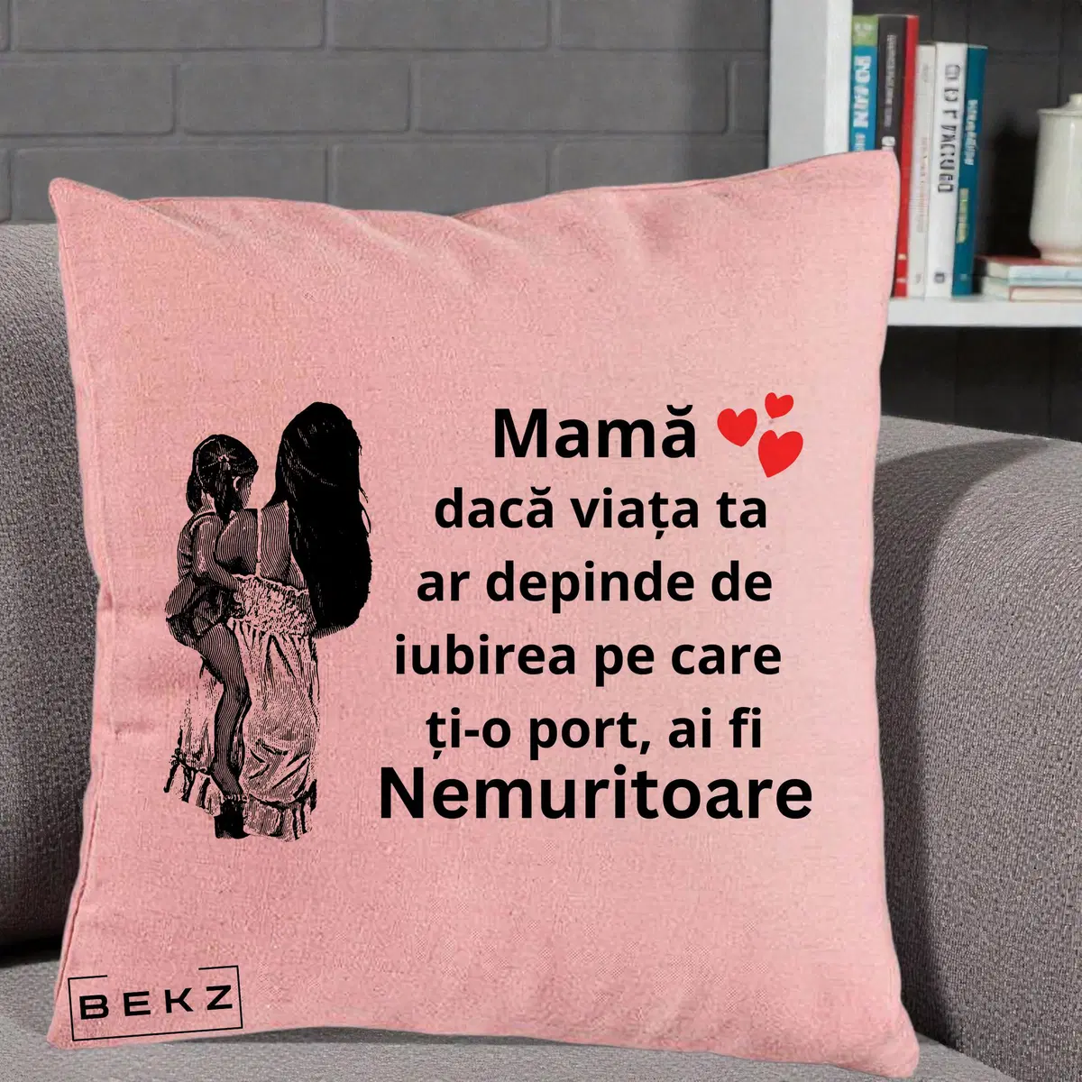 Perna Decorativa Mama Nemuritoare Imbratisare, 40x40 cm, Roz, Husa Detasabila, Perna, BEKZ®