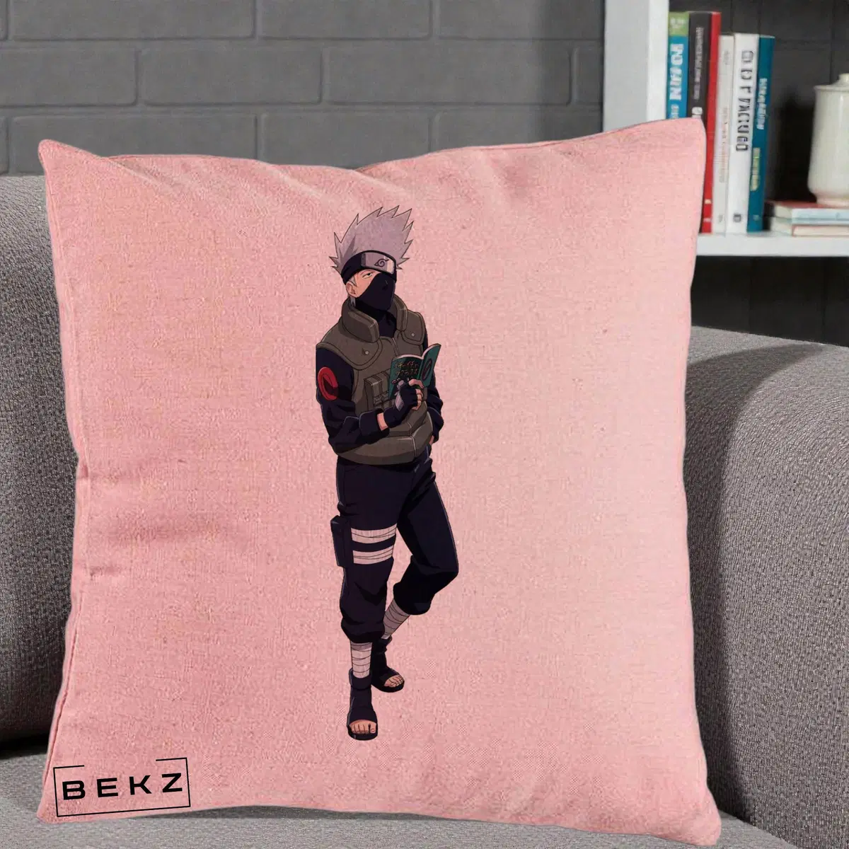 Perna Decorativa Naruto Kakashi Hatake Portret Complet, 40x40 cm, Roz, Husa Detasabila, Perna, BEKZ®