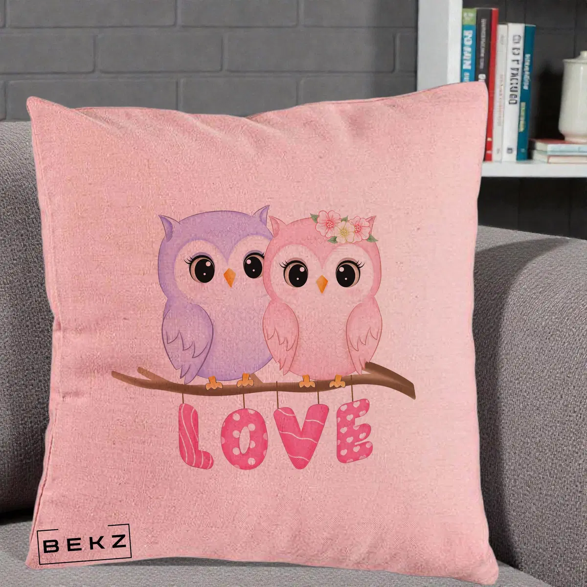 Perna Decorativa Love Bufnite Indragostite pe Crenguta Roz si Mov, 40x40 cm, Roz, Husa Detasabila, Perna, BEKZ®
