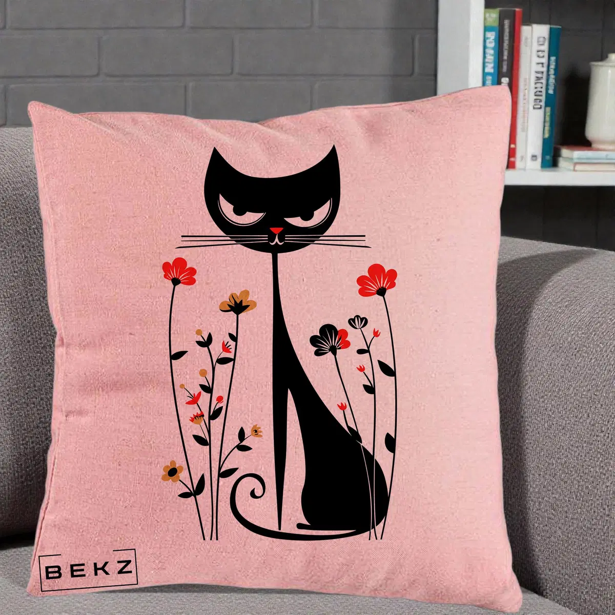 Perna Decorativa Pisica Neagra Grafica Flori Rosii, 40x40 cm, Roz, Husa Detasabila, Perna, BEKZ®
