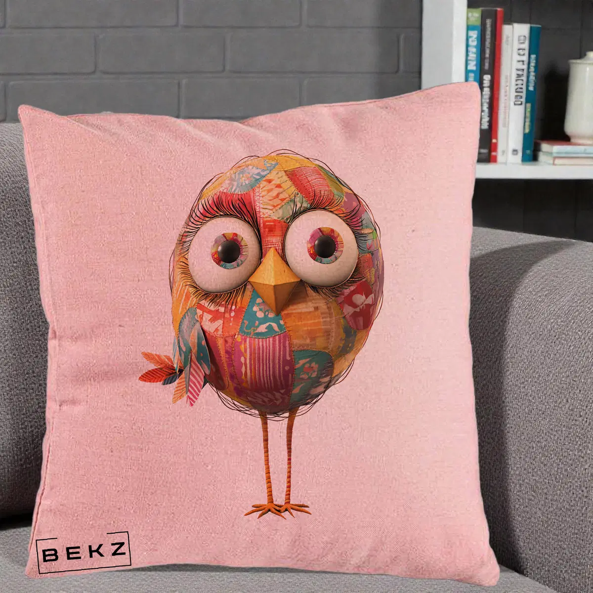 Perna Decorativa Pasare Patchwork cu Gene Lungi, 40x40 cm, Roz, Husa Detasabila, Perna, BEKZ®